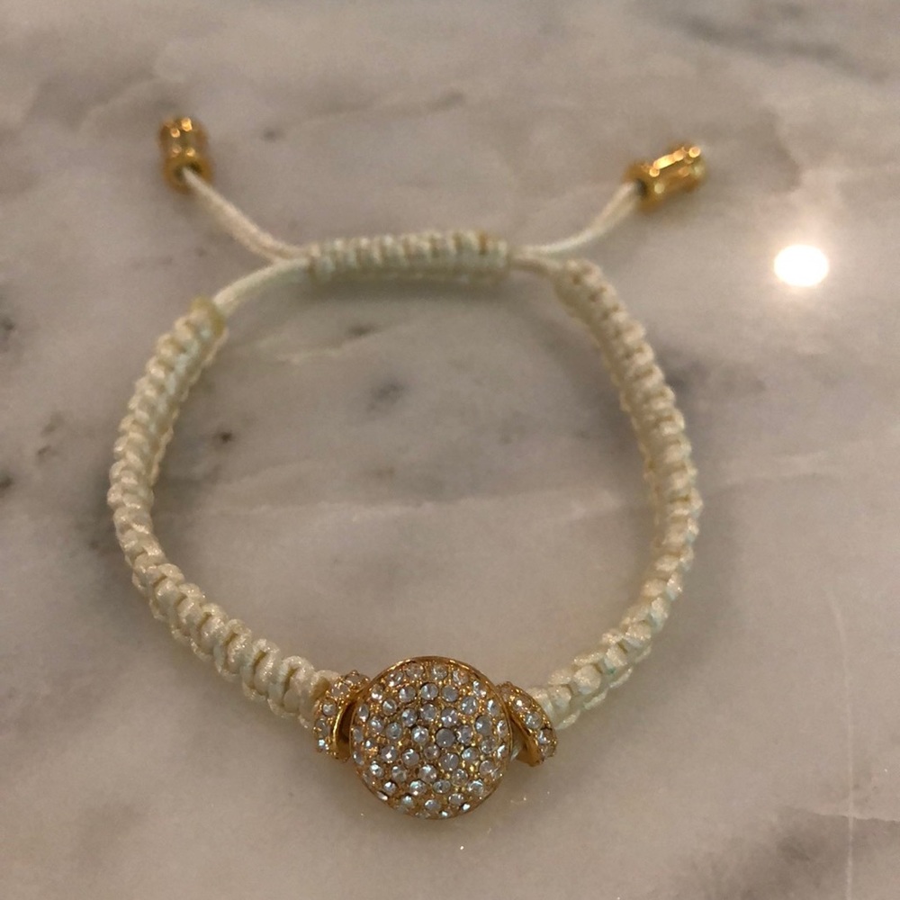 Gold circle bracelet